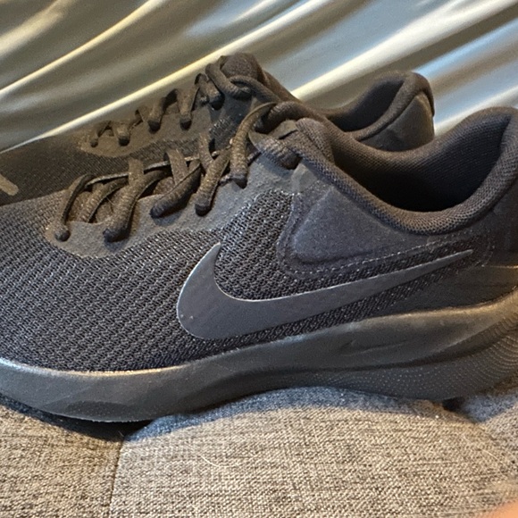 Women’s Nike Revolution 7 Running shoes - Picture 4 of 5